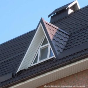 слуховое треугольное окно