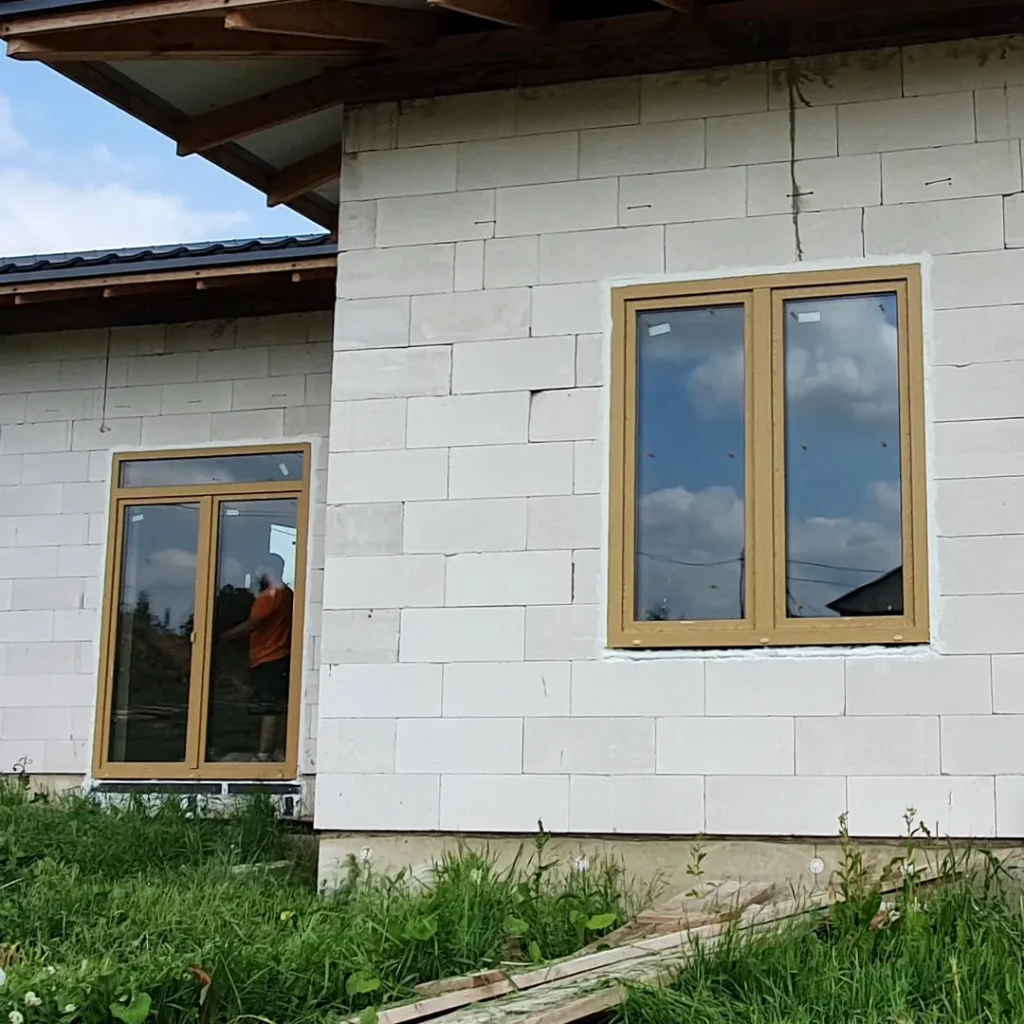 установка тёплого подставочного профиля минск